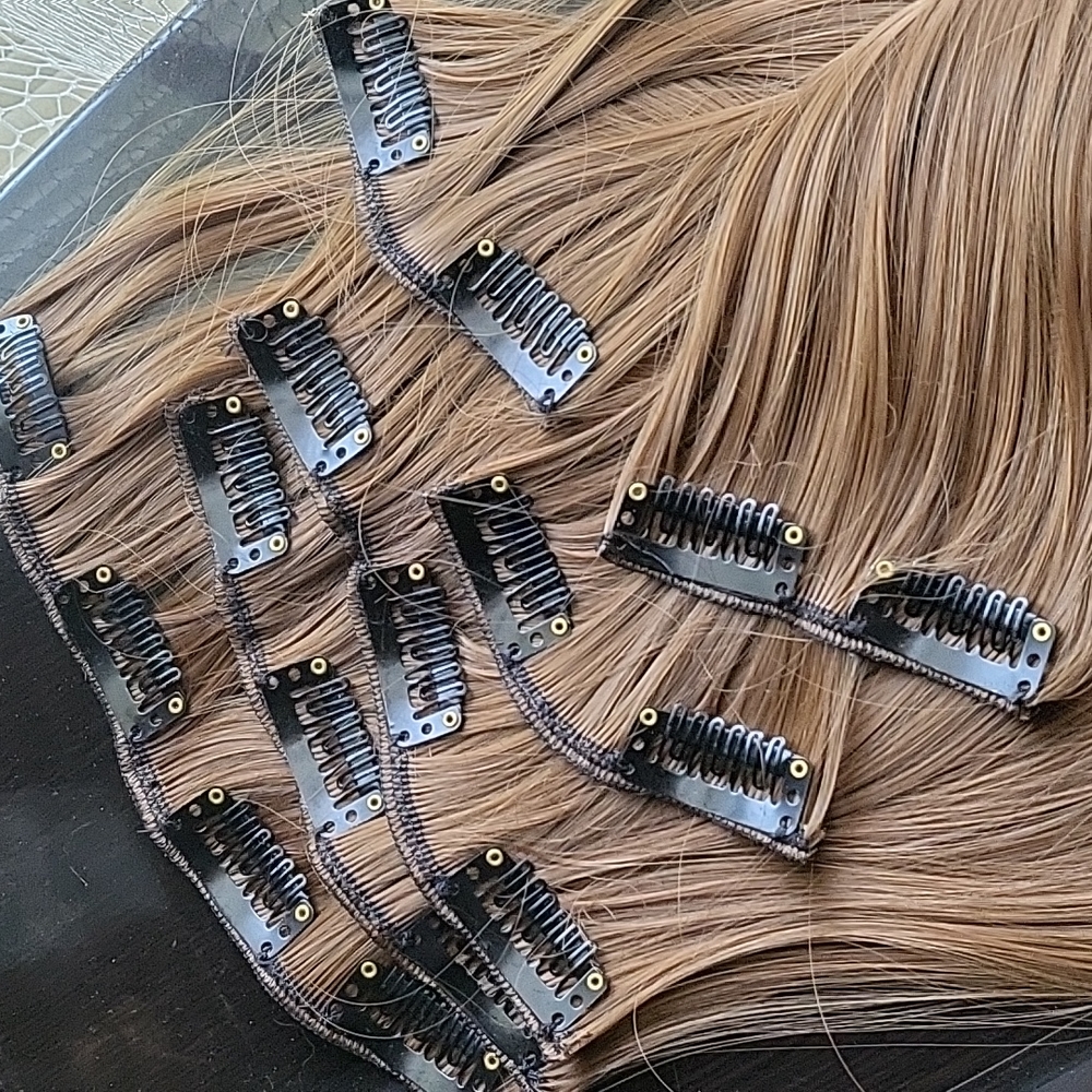 Brown Hair Extensions [DO NOT GET FOOL BY THE REPOSH PICTURES] - Picture 5 of 6